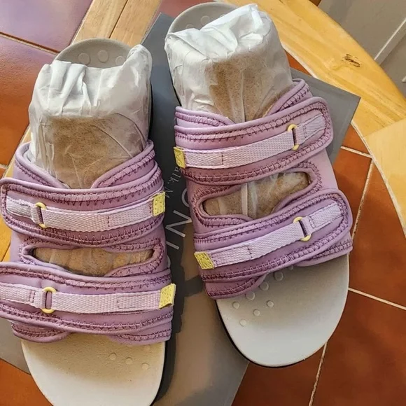Vionic Women's Lavender Sandals - Picture 2 of 3